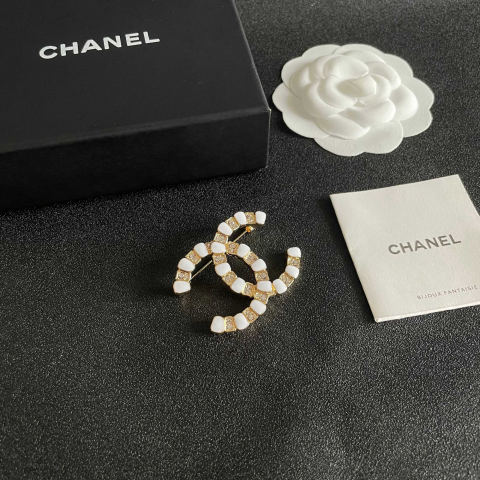 CHANEL Brooch