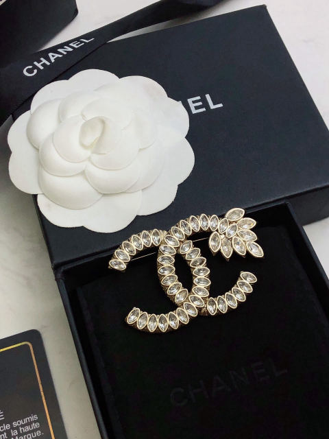 CHANEL Wheat Ear Double C Brooch