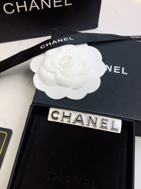 CHANEL Brooch