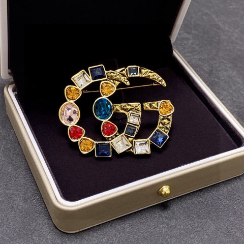 Gucci brooch