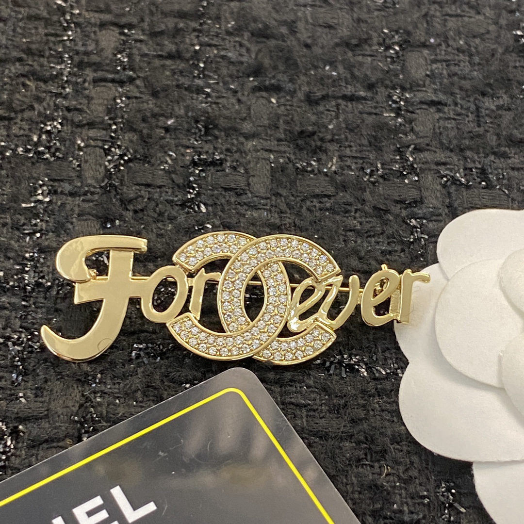 CHANEL Brooch
