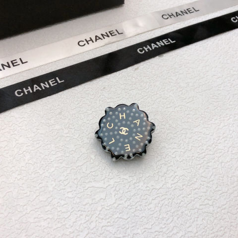 CHANEL Brooch