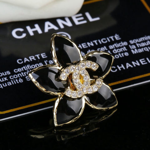 Chanel full-diamond petal double C brooch