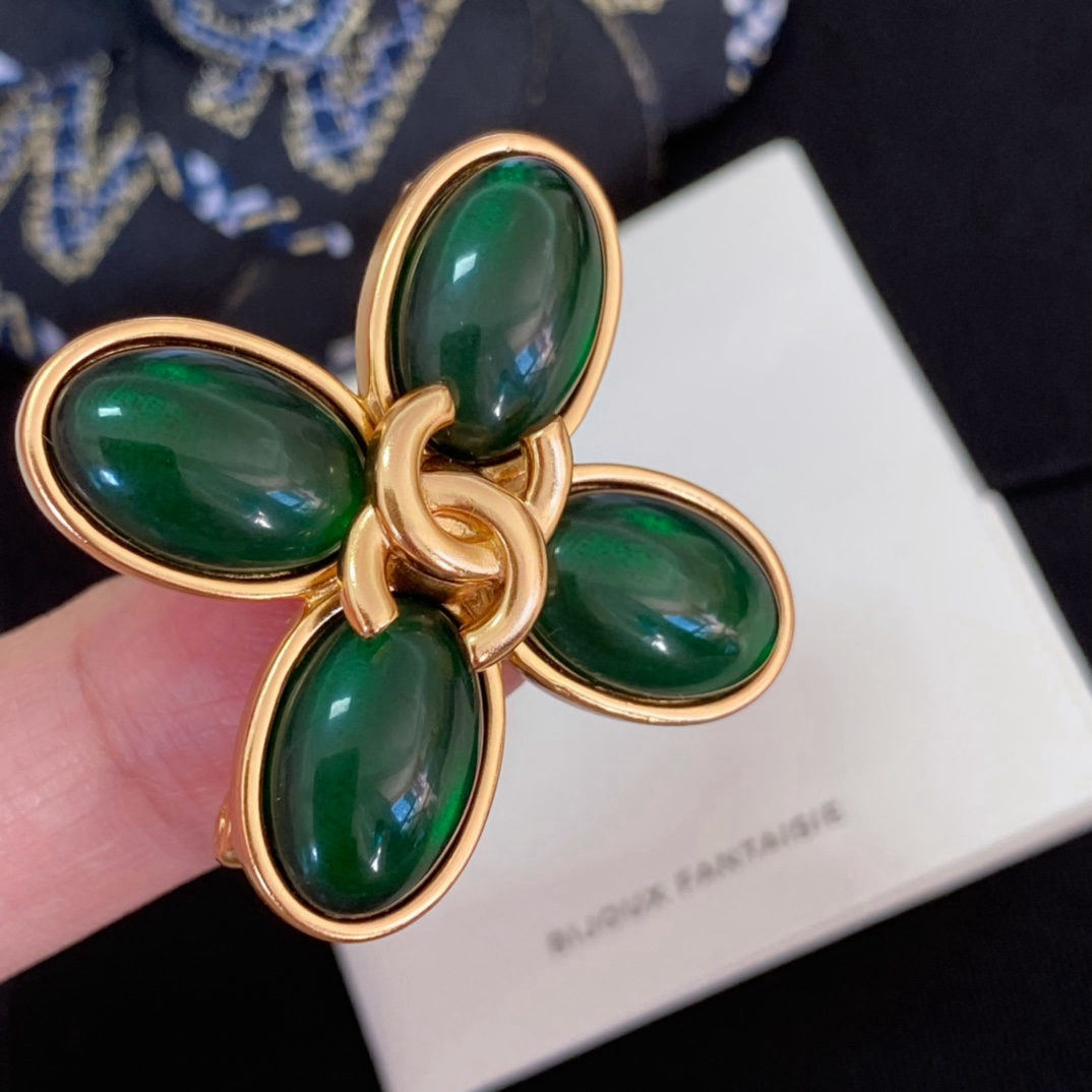 CHANEL Emerald Brooch