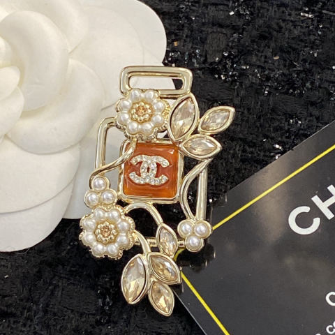 Chanel openwork perfume bottle pearl flower brooch