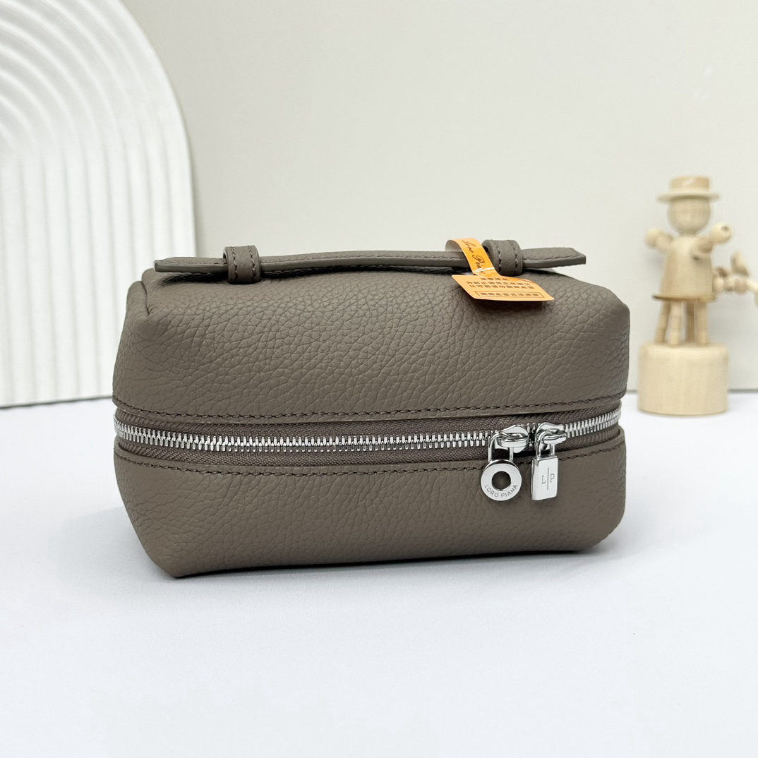 Loro piana Loro piana makeup bag