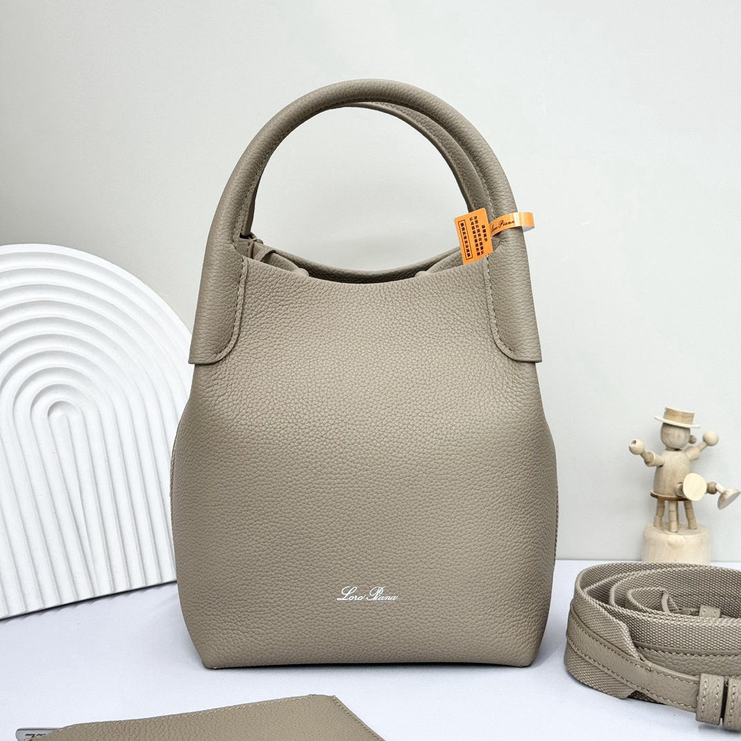 Loro piana Bale Medium Bucket Bag