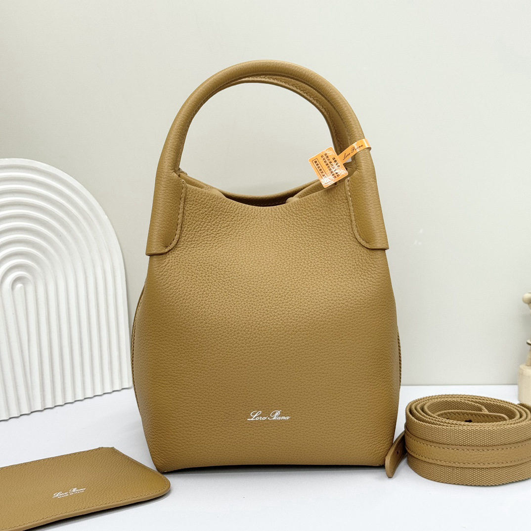Loro piana Bale Medium Bucket Bag