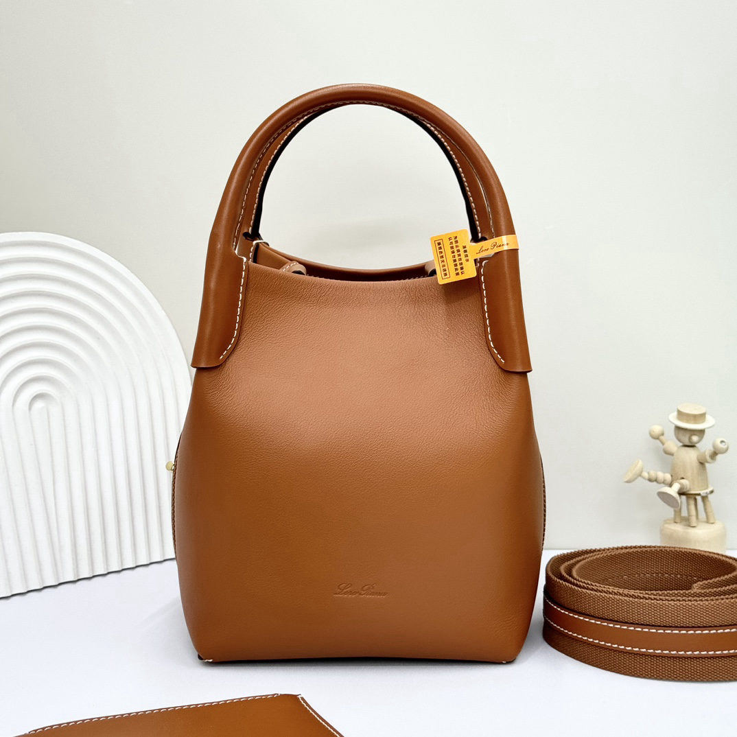 Loro piana Bale Medium Bucket Bag