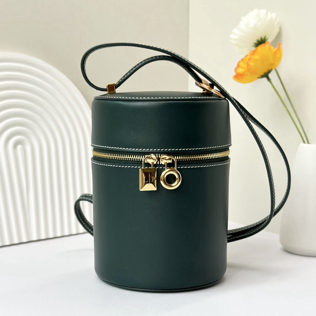 Loro piana Loro piana EXtra case bucket bag