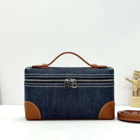 Loro piana Extra Pocket L19 Clutch Bag