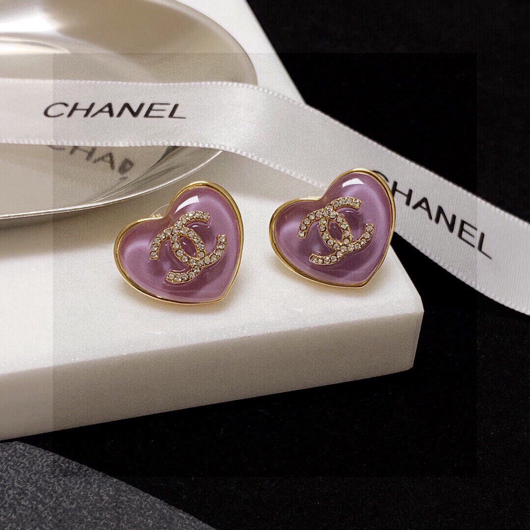 Chanel classic purple heart-shaped double C stud earrings
