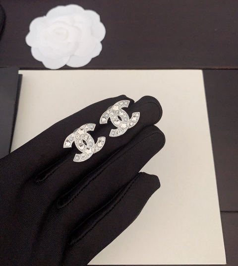 Chanel platinum CC earrings