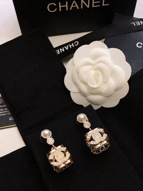 Chanel double C openwork diamond stud earrings