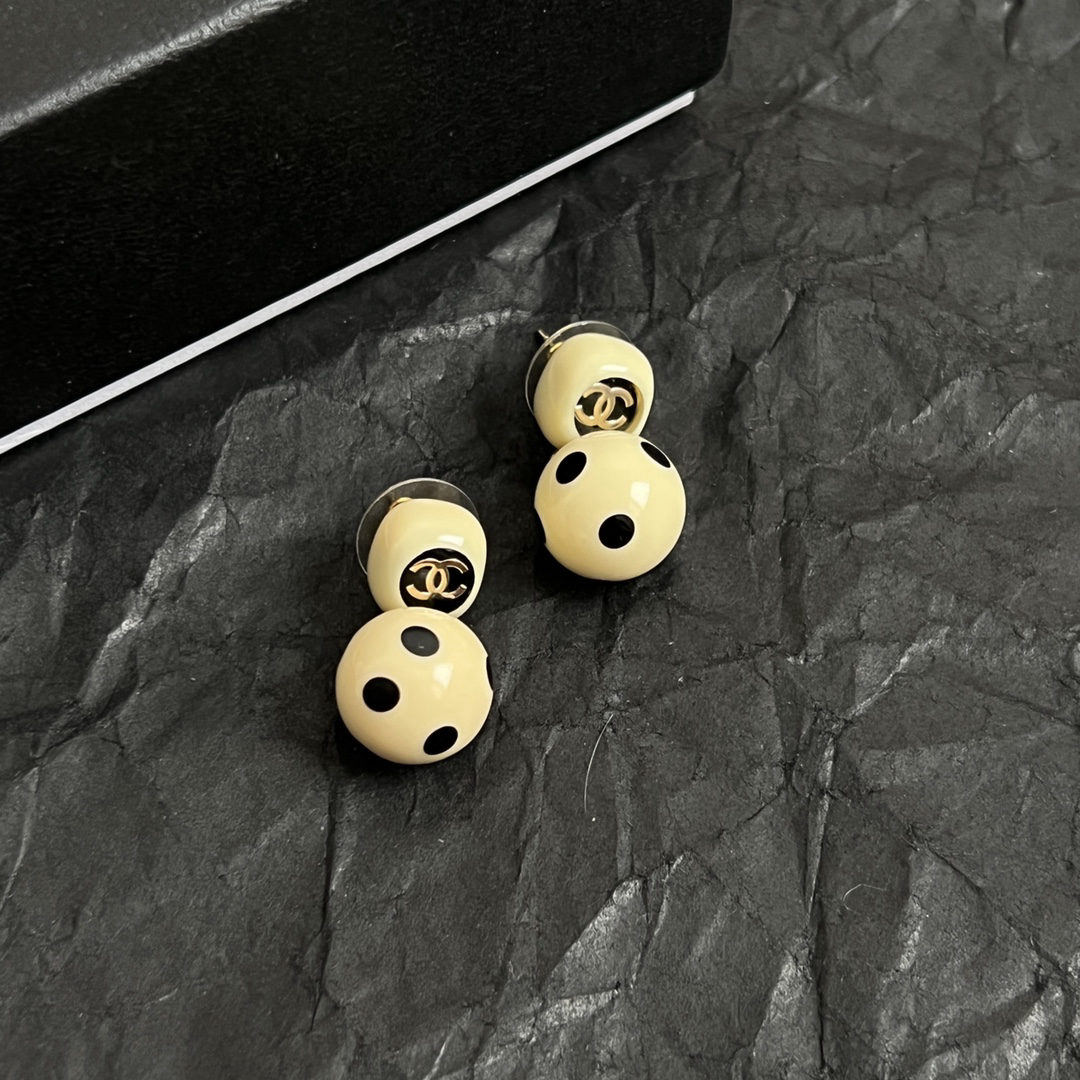 Chanel vintage earrings