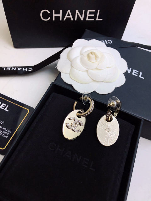 Chanel classic zircon stud earrings