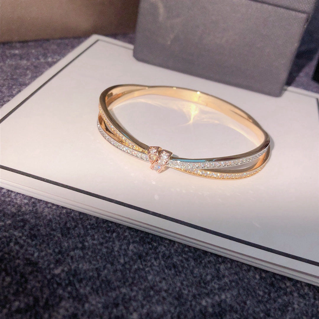 CHAUMET Liens Collection Cross Bracelet