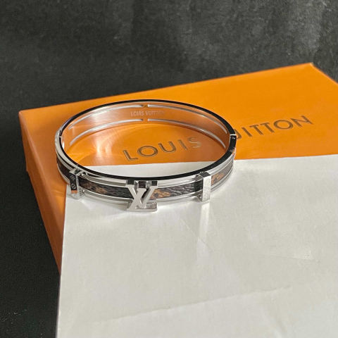LV monogrammed engraved four-leaf clover unisex gold leather bracelet