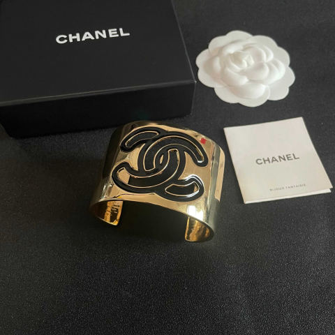 CHANEL Chanel high-quality wide bracelet