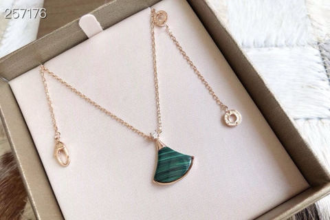 BVLGAR Natural Stone Small Fan Dress Necklace