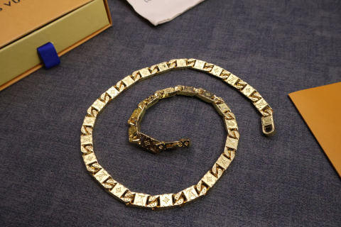 LV MONOGRAM TIED UP necklace