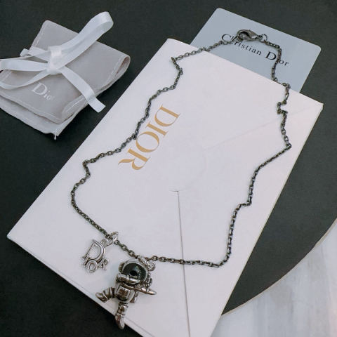 DIOR necklace