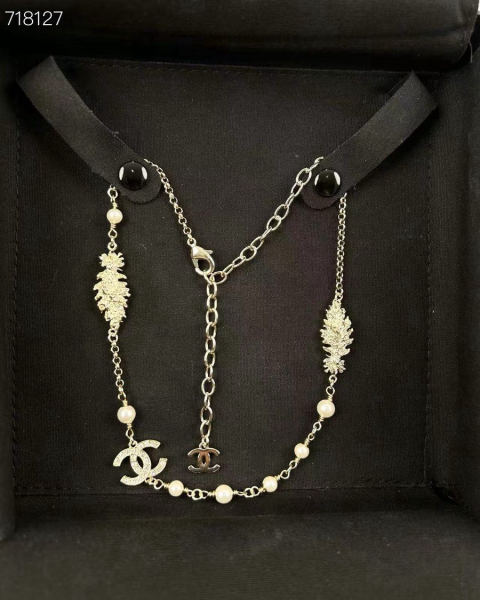 Chanel gold double C pearl feather wheat ear