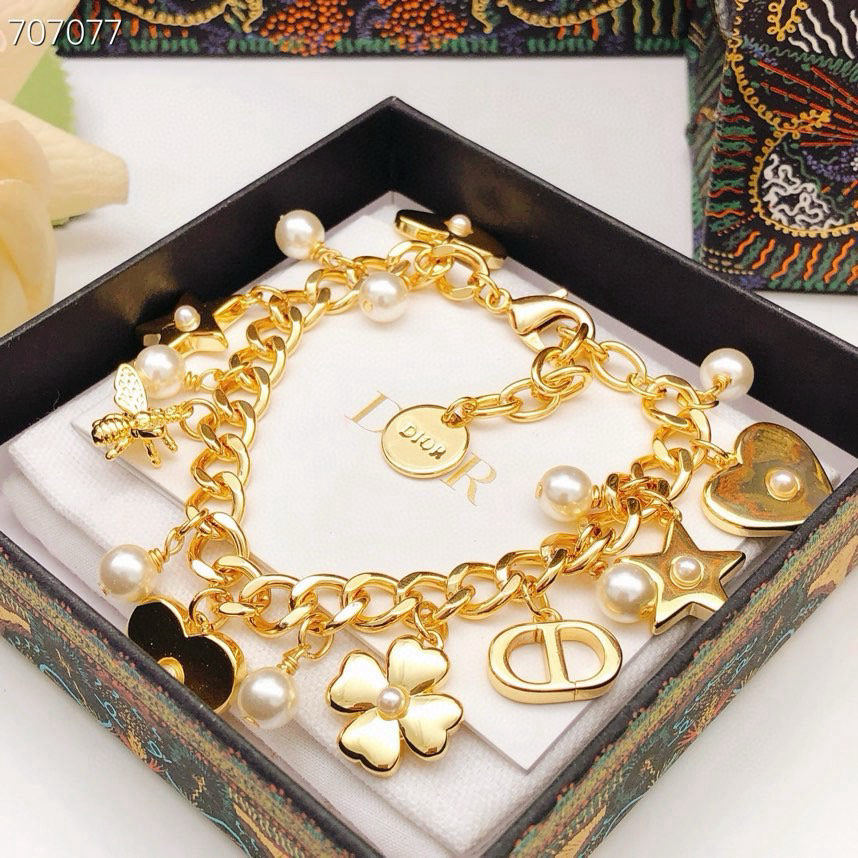Dior necklace