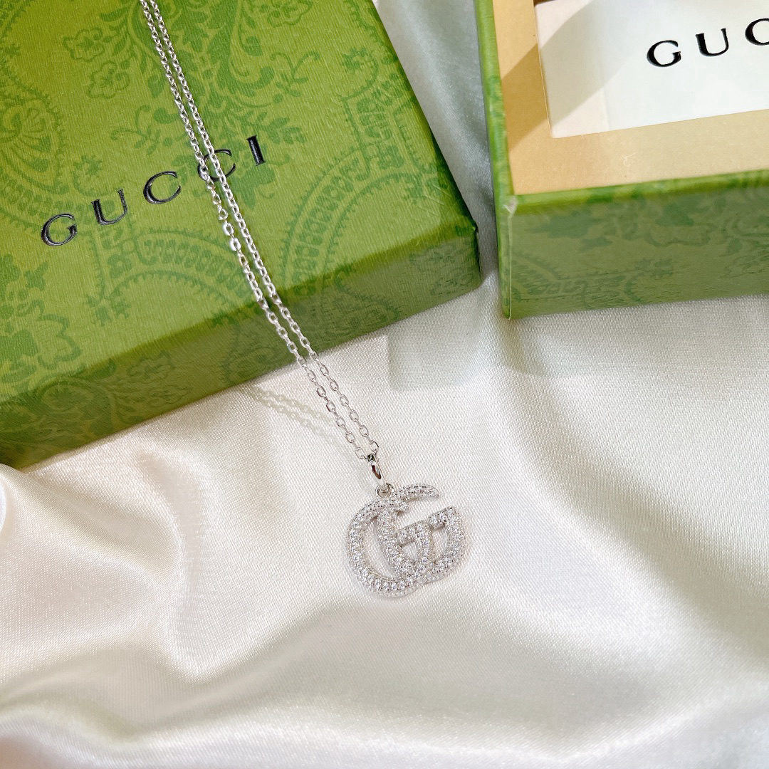 GUCCI necklace