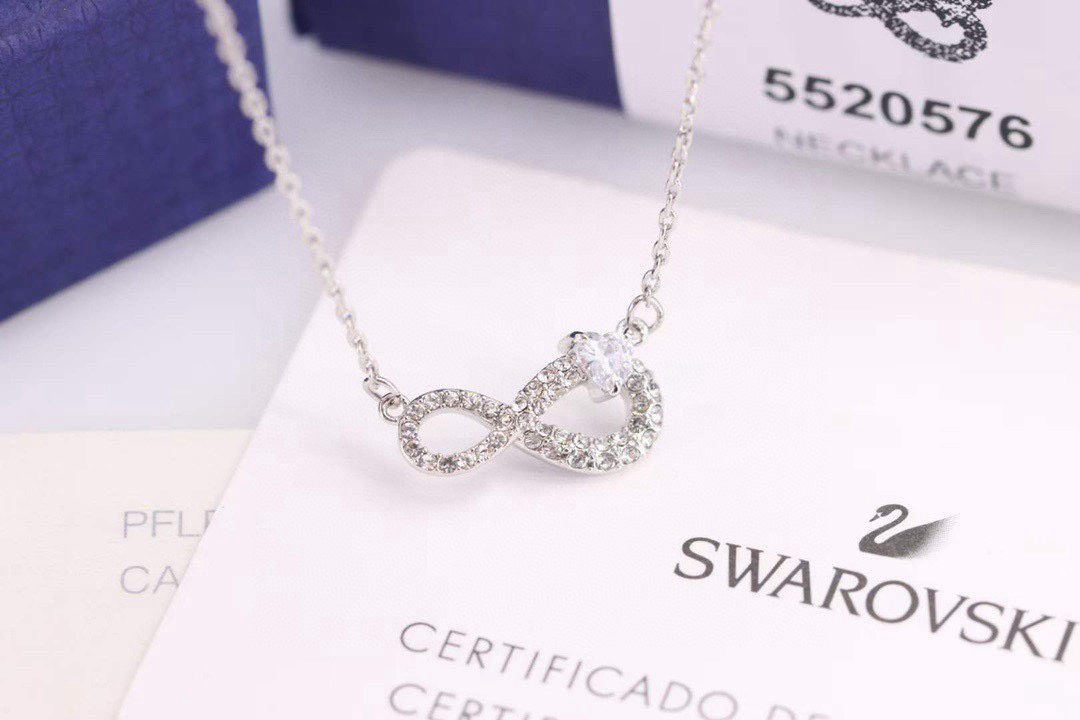 SWAROVSKI necklace