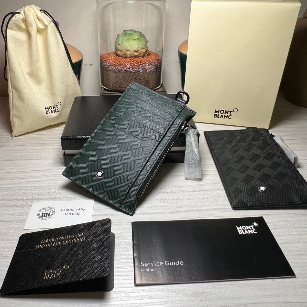 MONTBLANC Style 3.0 Series 8-Card Slot Card Holder