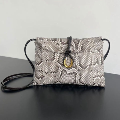 Bottega Veneta Liberta