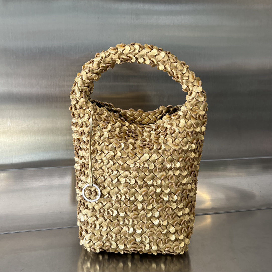 Bottega Veneta Cabat Bucket