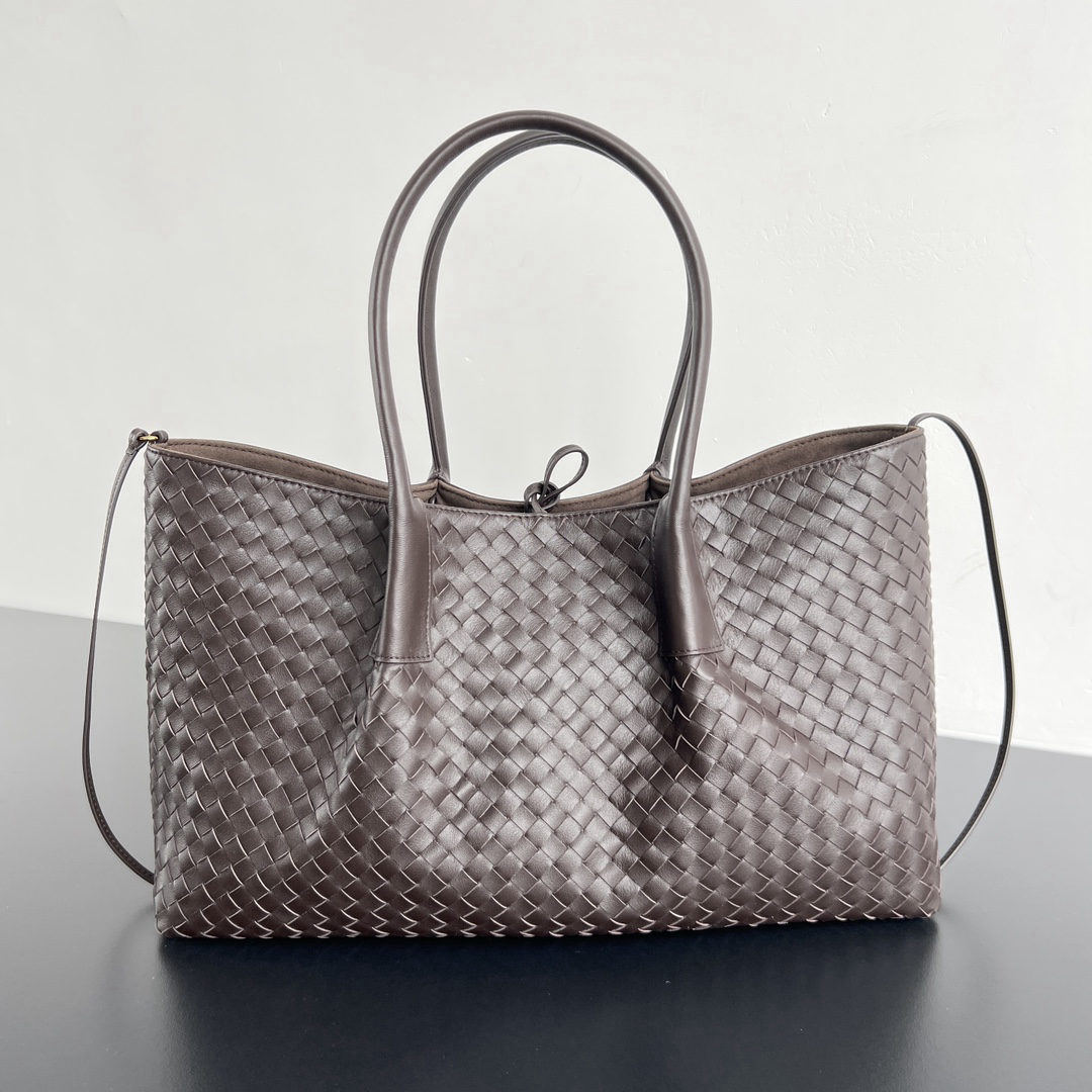 Bottega Veneta Pinacoteca