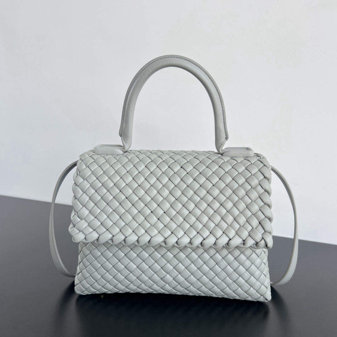Bottega Veneta Fall/Winter Patti Top Handle Woven Flap Handbag