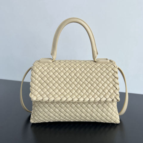 Bottega Veneta Fall/Winter Patti Top Handle Woven Flap Handbag