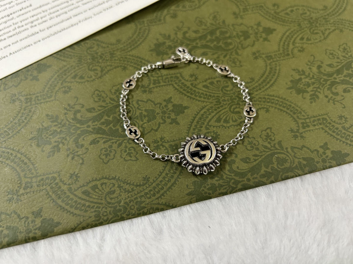 GUCCI bracelet
