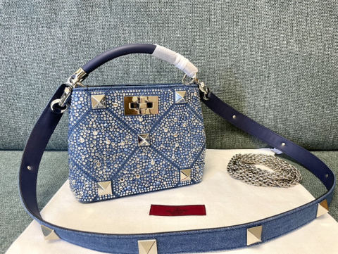Valentino Romanstud