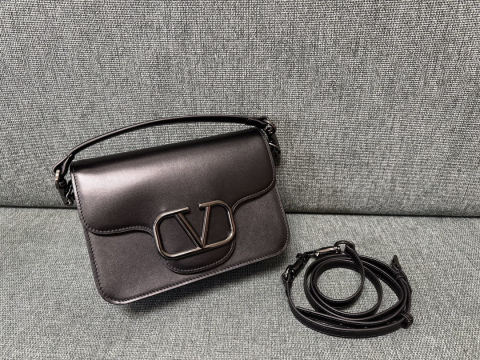 VALENTINO GARAVANI LOCÒ