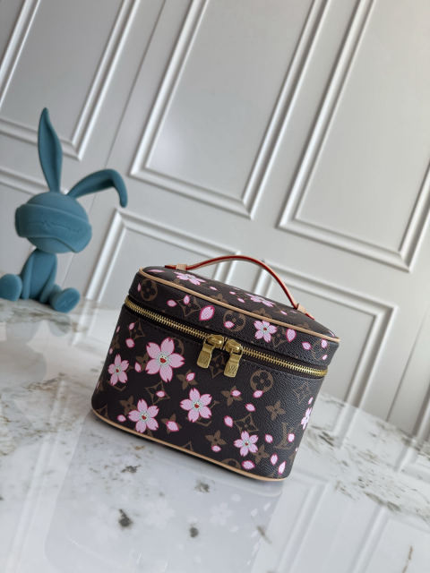 Nice Mini Toilet Bag