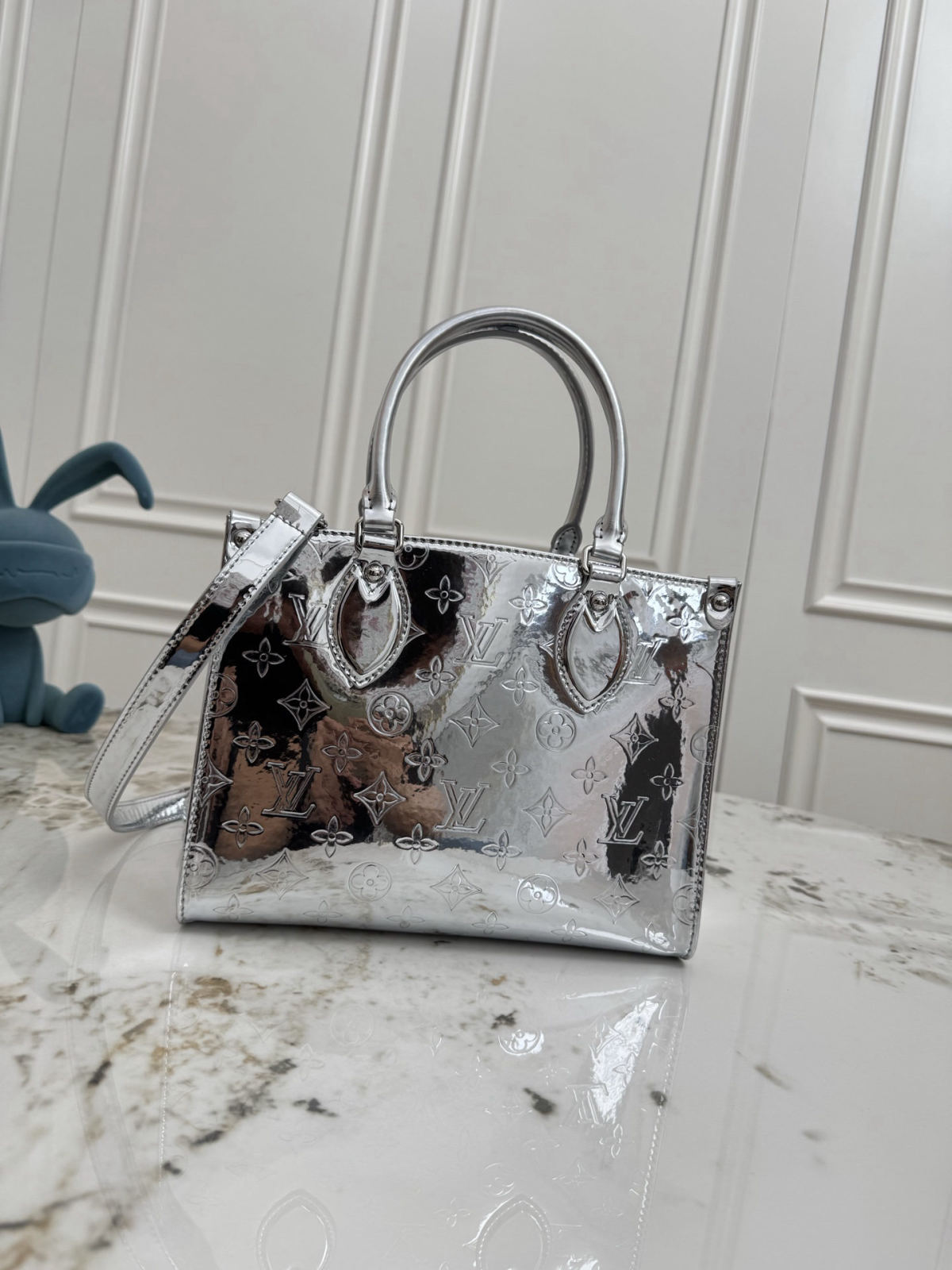 OnTheGo Small Handbag