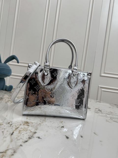 OnTheGo Small Handbag