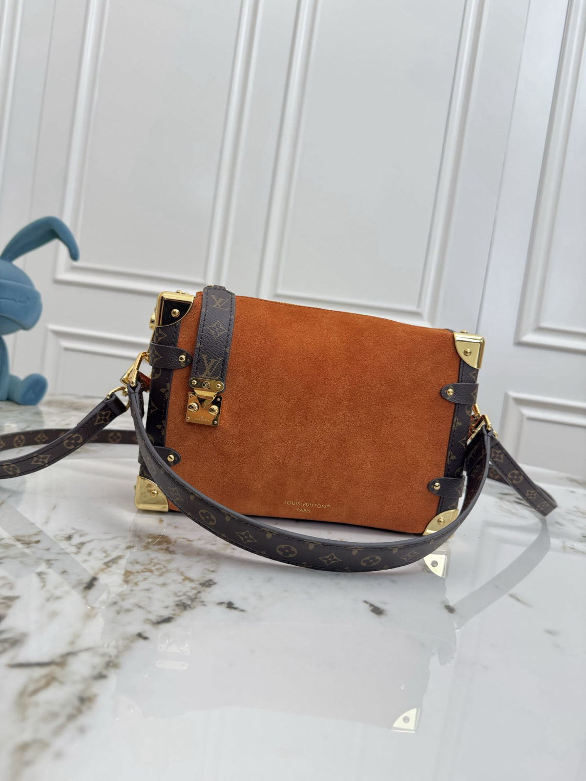 Side Trunk hr medium handbag