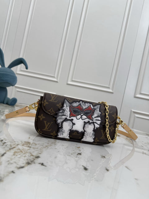 Wallet On Chain Ivy Handbag