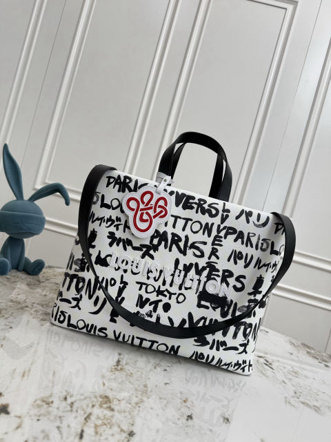 Shopper Tote Medium Handbag