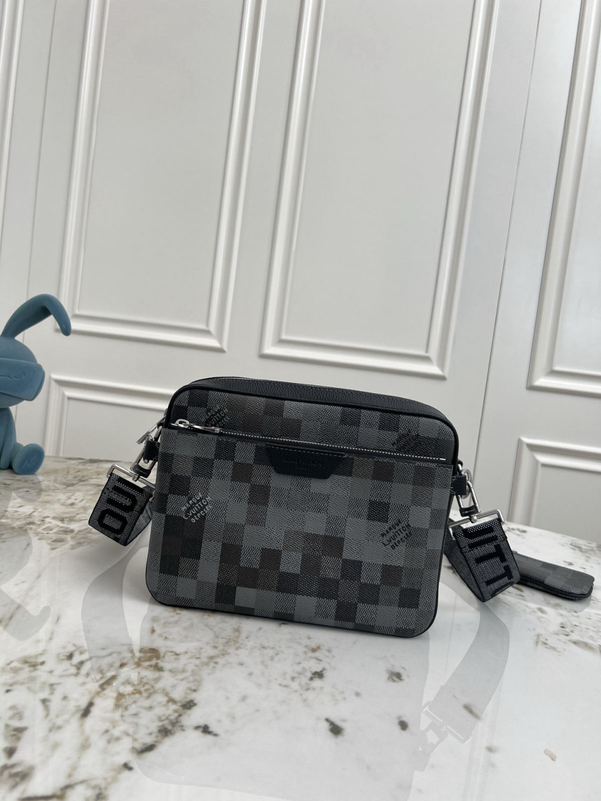 Trio Messenger Bag