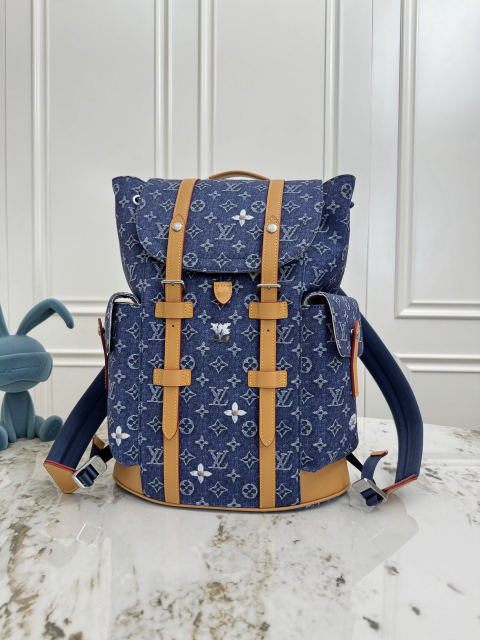 Christopher Medium Backpack