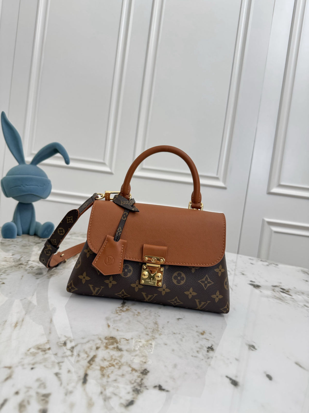 Madeleine BB handbag