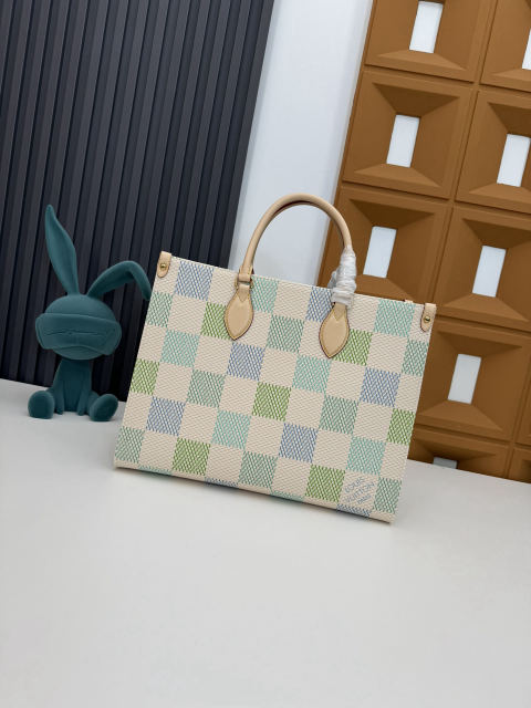 LV checkerboard pattern
