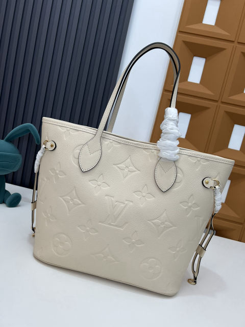 Neverfull Medium Shopping Bag